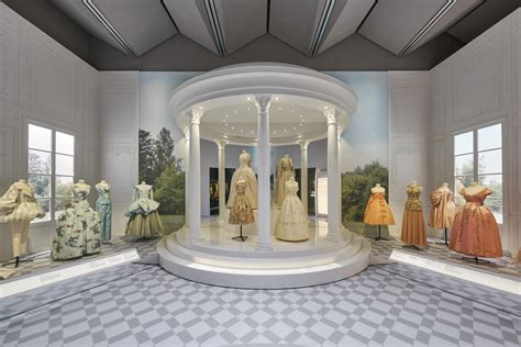 dior exhibition v&a.